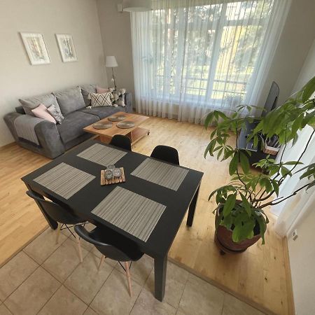 Cozy Home Apartment Kaivas, Free Parking, Self Check-In 리가 외부 사진